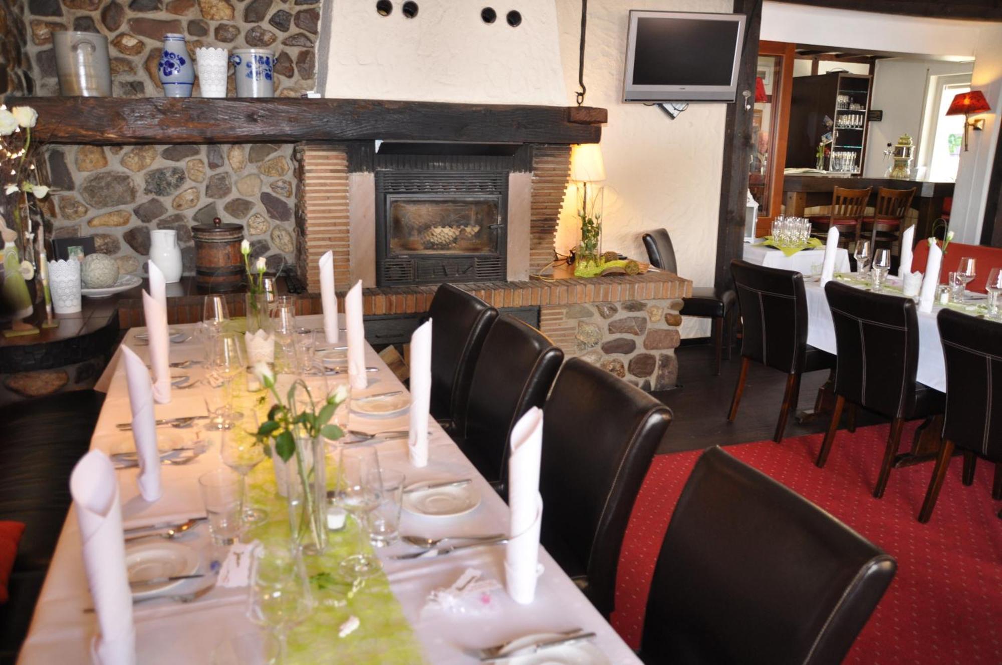 Gasthaus Zur Rebe メーリング エクステリア 写真