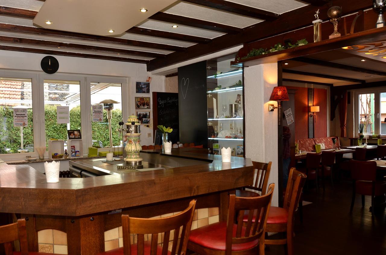 Gasthaus Zur Rebe メーリング エクステリア 写真